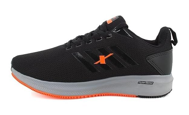 the SPARX Men's SM 676 Running Shoes